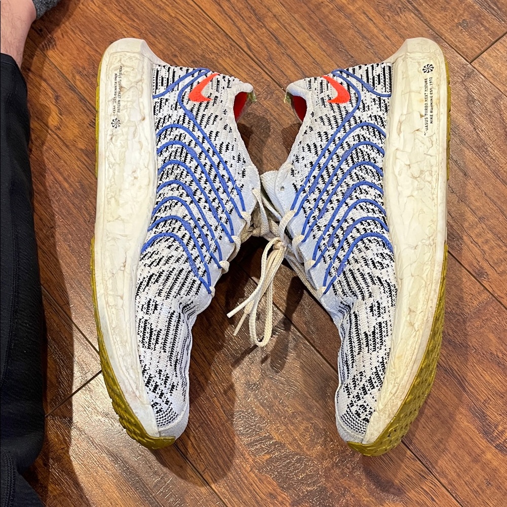 Nike ZoomX Running Shoes - Picture 9 of 9